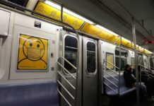 ワクチン未接種ならコロナ死亡給付金対象外 NY地下鉄