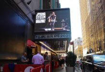 B・スプリングスティーン ブロードウェイ公演再開 反ワクチンが劇場前に殺到