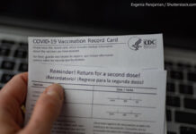 ワクチン接種証明書偽造で2億円稼いだ看護師に有罪判決 ワクチンカード