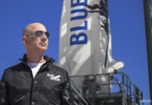 億万長者の兄と宇宙旅行へ マーク・ベゾスとは