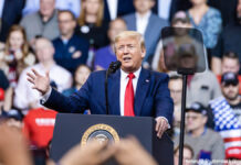 一族企業の刑事訴追に、トランプ氏の反論は?