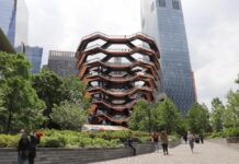 NY観光名所で4人目の飛び降り 永久閉鎖の可能性も ベッセル vessel