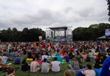 豪雨のコンサートでセントラルパークの芝生が台無しに、長期閉鎖へ