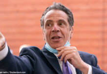 退任のクオモ氏「愛犬置き去り」疑惑?真相は クオモ