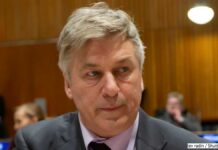 撮影スタッフが腕切断の危機 映画「Rust」でまたトラブル アレック・ボールドウィン