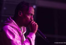 米音楽フェスで死者8人、ファンがトラビス・スコットとドレイクを提訴 トラビススコット