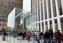 アップルストアでiPhone300台購入の男性、退店直後に強盗被害 ニューヨークアップルストア コロナ