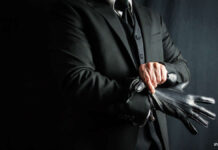 米実業家 元軍人を雇って愛人と脅迫者を殺害