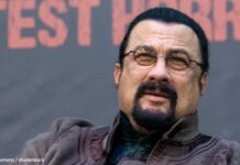 ハリウッド俳優 ロシアのプロパガンダを拡散!?捕虜収容施設「謎の爆発」現場を視察