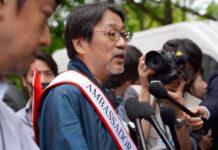 NY総領事 メッツの試合でハプニング!? 始球式予定も投げるタイミングなかった