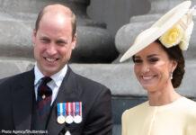 袖が消えてる、キャサリン妃の家族写真 不自然な点はどこ? ウィリアム王子