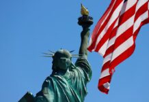 アメリカ人「プライド」を喪失?米世論調査 自由の女神