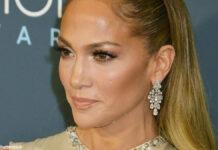 ジェニファー・ロペス、すっぴんで結婚指輪を披露 ジェニファーロペス