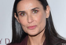 セレブ特権?デミ・ムーア超有名美術館に犬同伴で非難殺到 デミムーア