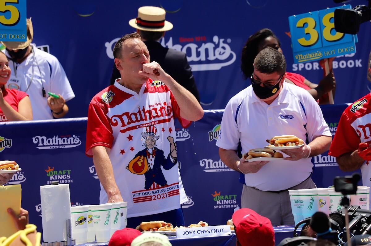 ネーサンズホットドッグ早食い選手権 Joey Chestnut