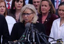 共和党トランプ批判の急先鋒 リズ・チェイニー再選に赤信号、対抗馬と20%差、世論調査