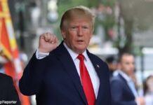 党指導部が待った!トランプ氏 中間選挙前日に出馬表明寸前に