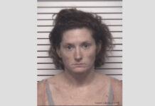 生徒と性行為で逮捕の教師、自宅軟禁中に9度密会