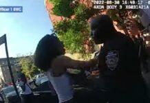 警官が逮捕さまたげた女性に暴行、NY市警察が映像公開