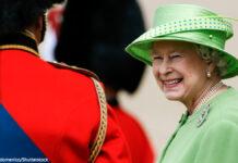 エリザベス女王国葬 背が高すぎる側近が話題