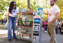 仮装ワンちゃん大集合、NYで犬のハロウィンパレード