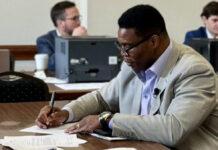 ジョージア上院選 トランプ派候補に中絶スキャンダル