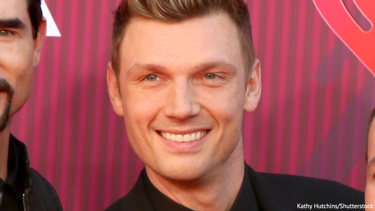 ツアーバスでレイプ」女性がバックストリート・ボーイズのニックを提訴 - Mashup Reporter