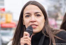 下院倫理委員会 オカシオ・コルテス議員を調査、セレブ高額パーティ無料招待を問題視か