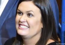 アーカンソー州 ジェンダーニュートラル用語「Latinx」使用禁止に、ハッカビー新知事が命令