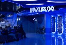 ハリウッド人気映画「アバター2」ロシアで謎の二本立て上映