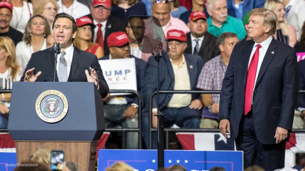 トランプ　デサンティスフロリダ州知事
