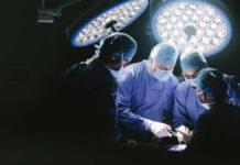 梅毒をがんと勘違い、ペニスを切除された男性が医師を提訴