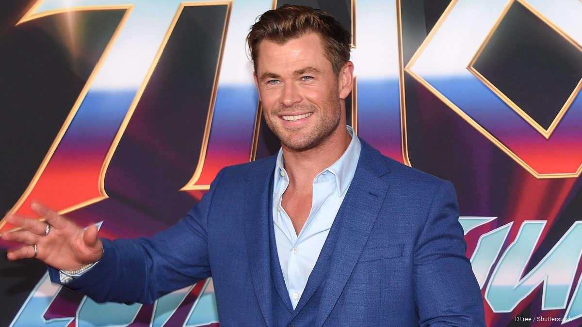 マイティ・ソー役クリス・ヘムズワースの「ハンマー」にファンが釘付け Chris Hemsworth
