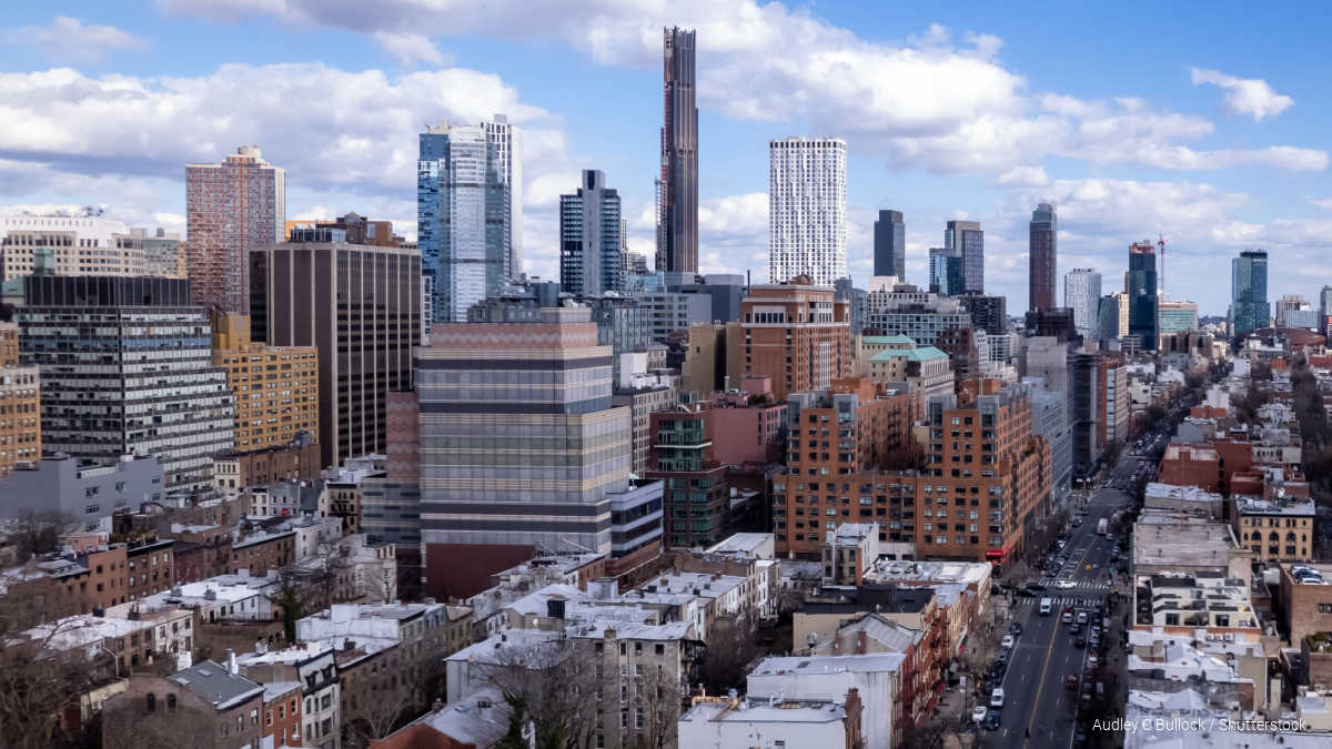 まるで「サウロンの塔」NYのタワマンから邪気と住民 ブルックリンタワー
