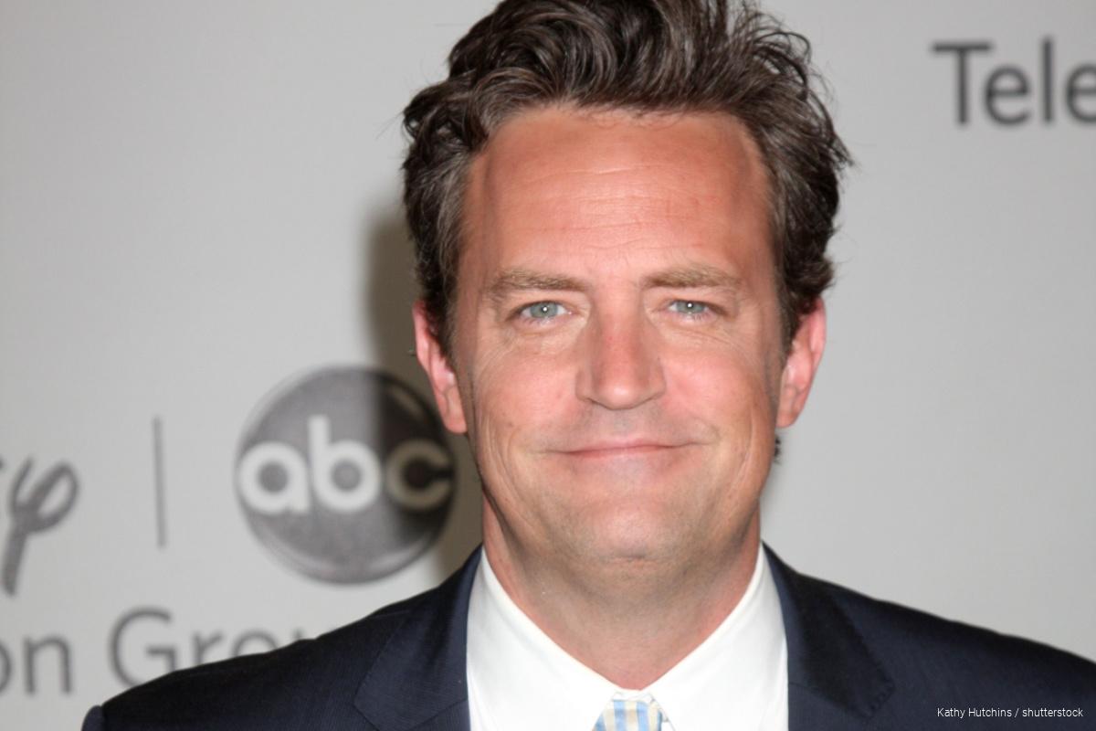 俳優マシュー・ペリーさん、男性ホルモンの投与で「怒りっぽく」なっていた マシュー・ペリー