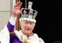 ヘンリー王子には「極秘」、チャールズ国王 王位継承計画に着手か、王室専門家 チャールズ国王