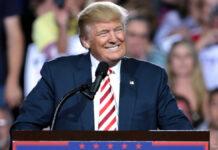 米コメディ番組SNL トランプ氏の「金ピカスニーカー」早くも爆笑コントに ドナルド・トランプ