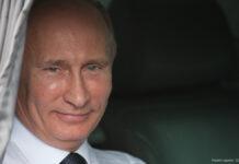 プーチンのバイデン支持発言は「虚偽」、トランプは「いいカモ」、外交タカ派のベテランが分析 プーチン