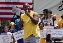 ハマス・イスラエル戦争で民主党分裂、「ヒップホップ議員」NY選挙集会で過激パフォーマンス