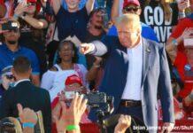 「拷問された」トランプ氏が新手の資金集め TRUMP