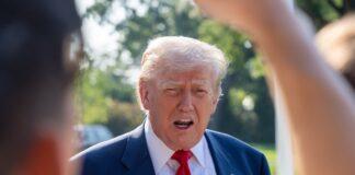 「憲法修正第25条、出番です」心理学者がトランプの限界を指摘