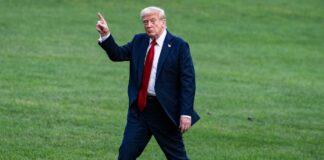 「なぜあんな歩き方を」トランプの歩行動画、SNSで健康懸念が再燃