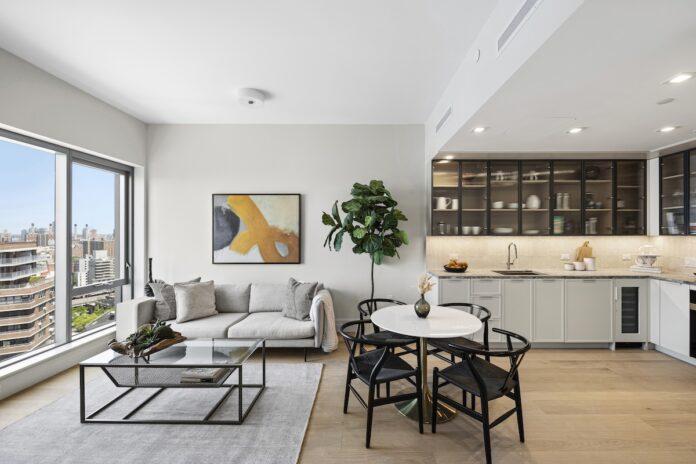 222 East Broadway 9C